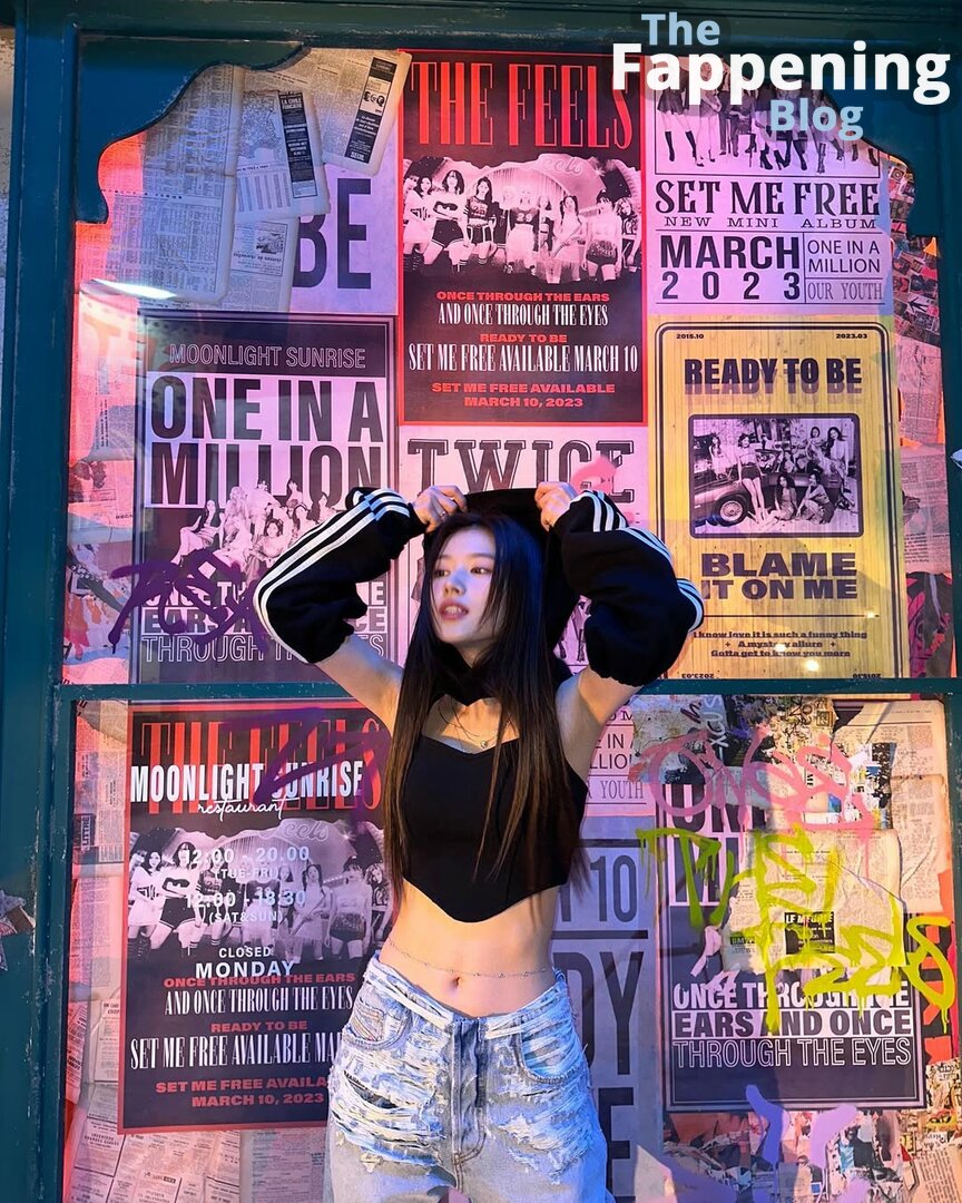 Minatozaki Sana (TWICE) / m.by__sana Nude Leaks OnlyFans Photo 13