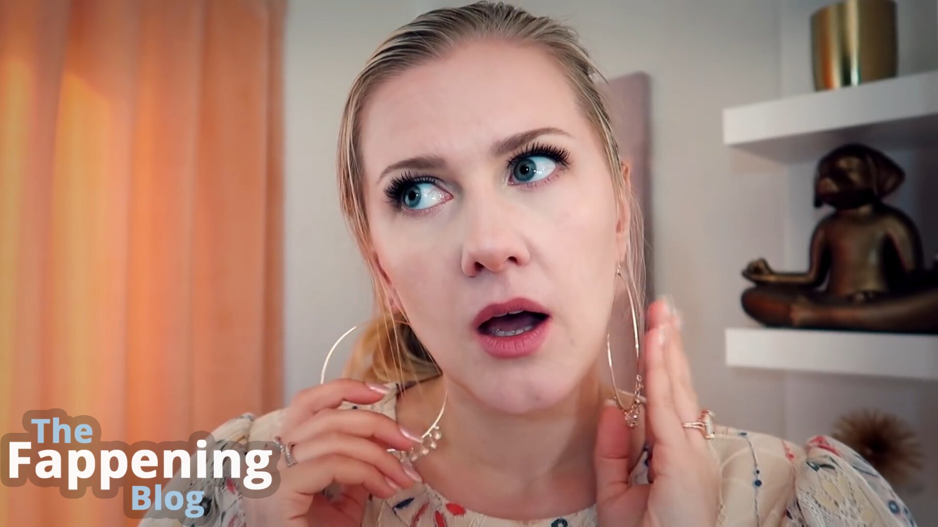 Gentle Whispering ASMR / isabel.imagination Nude Leaks Photo 2