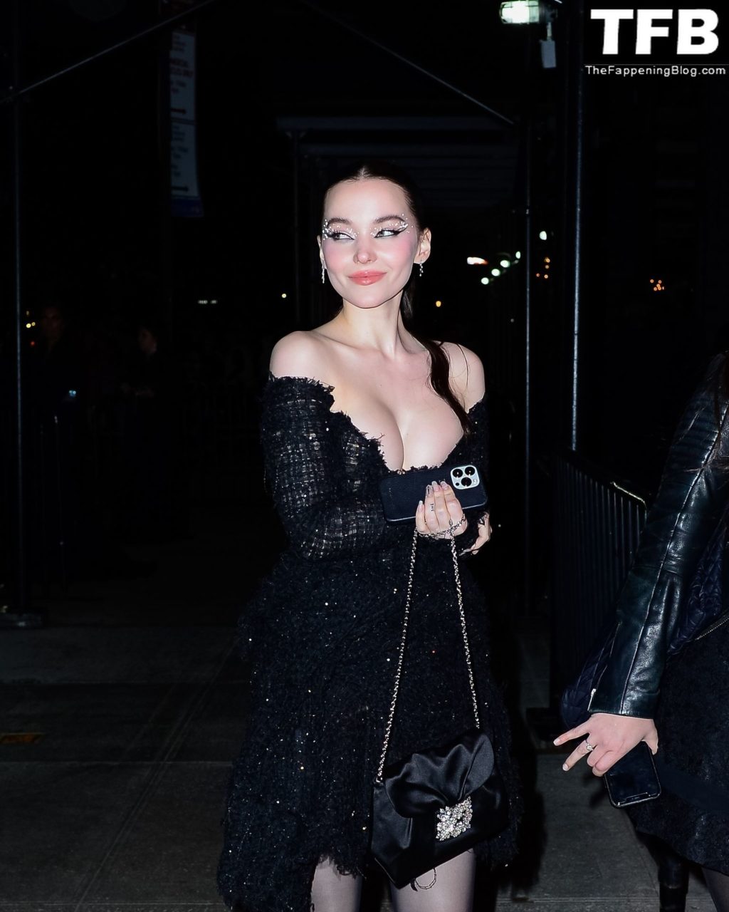 Dove Cameron Flaunts Her Tits As She Arrives at the Standard Hotel Met Gala Afterparty (19 Photos) - OnlyFans Leaked Nudes