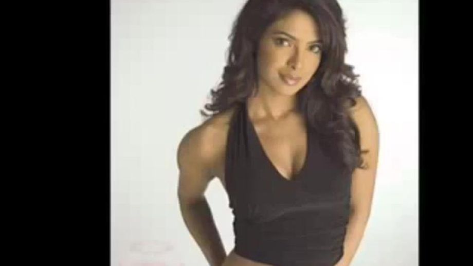 Priyanka Chopra Sexy