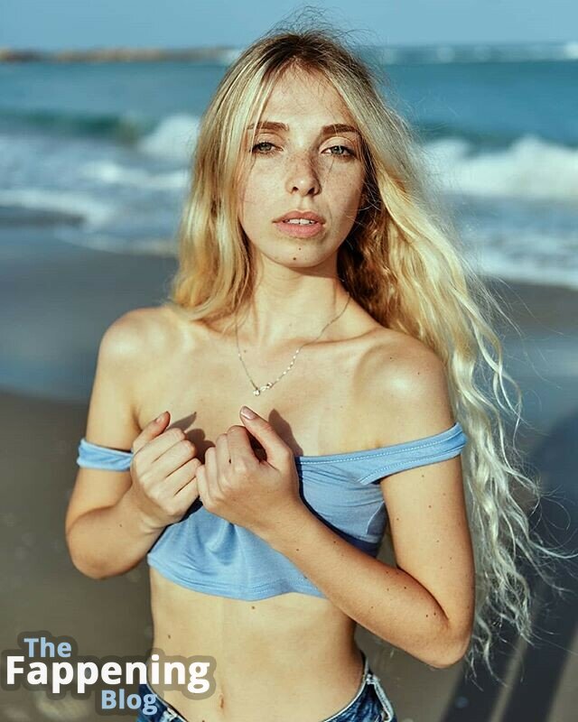 Tiny Miny Mo / Anna Bella / tiny.miny.mo / tiny_miny Nude Leaks OnlyFans Photo 15