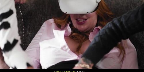 Lauren Meets April And Bella For An Immersive VR Experience - Lauren Phillips, Bella Rolland, April Olsen (Bella High)
