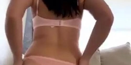 mai h 1 (Amelia Luv)