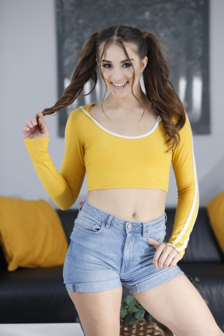 Sexy Latina teen Sofie Reyez shows her hot booty before getting fucked hard (21 photos)