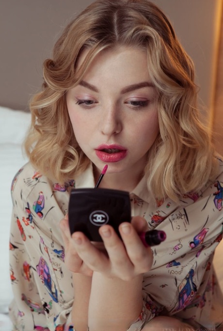 Beautiful teen Daniel Sea puts her yummy pussy on display in solo action (18 photos)