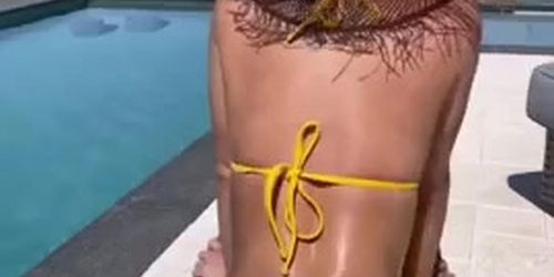 Veronica Perraso Bikini Pool Fun (Alena H, Veronica Perasso)