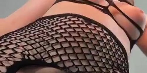 Bronwin Aurora Nude on top of You (amalia davis, annie king, bbyanni, liz ocean, scarlett venom)