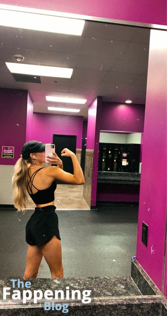 Sarah Kate Stricker / sk8rgirlseeyoul8rgirl Nude Leaks Photo 4