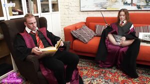 Nicole Murkovski - Hermione gave Harry Potter a blowjob between couples
