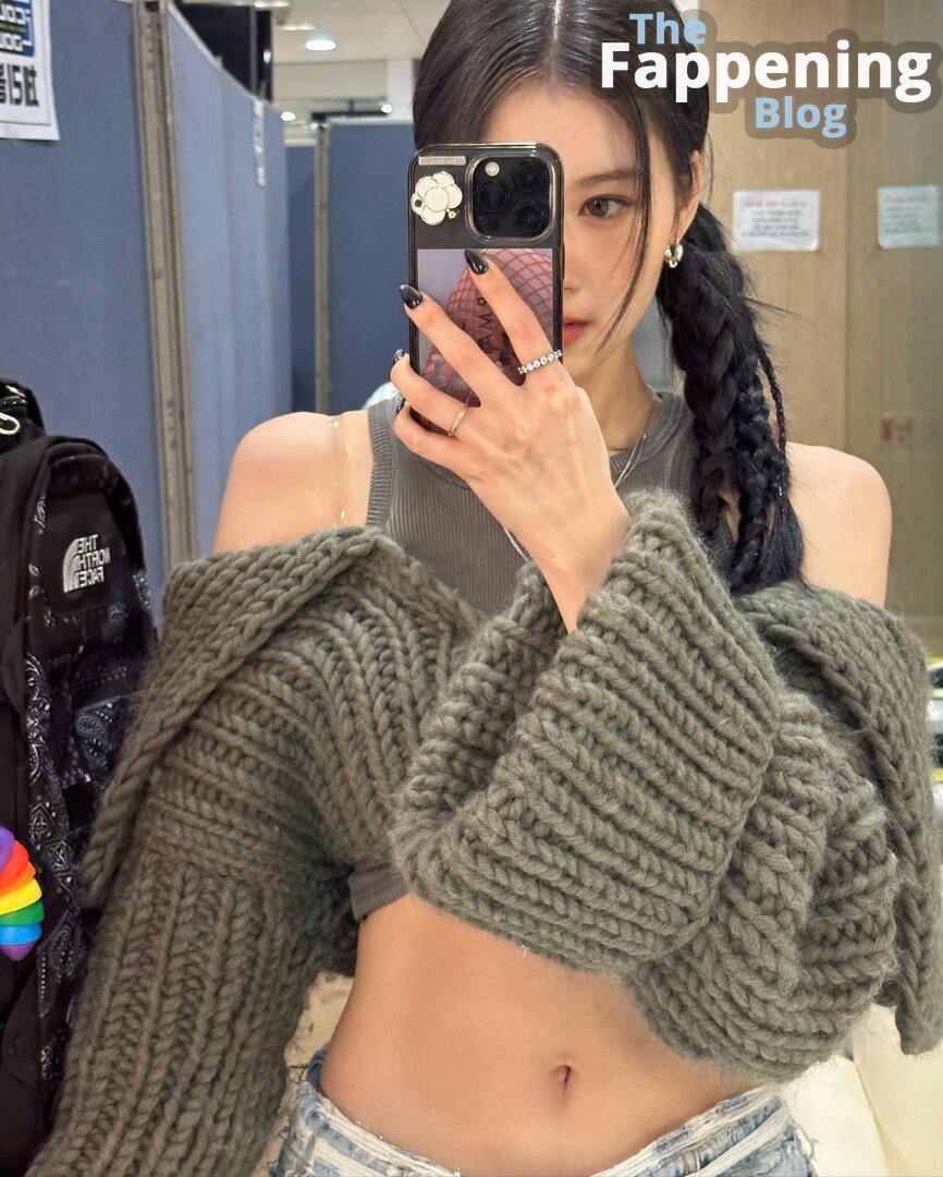 Minatozaki Sana (TWICE) / m.by__sana Nude Leaks OnlyFans Photo 3