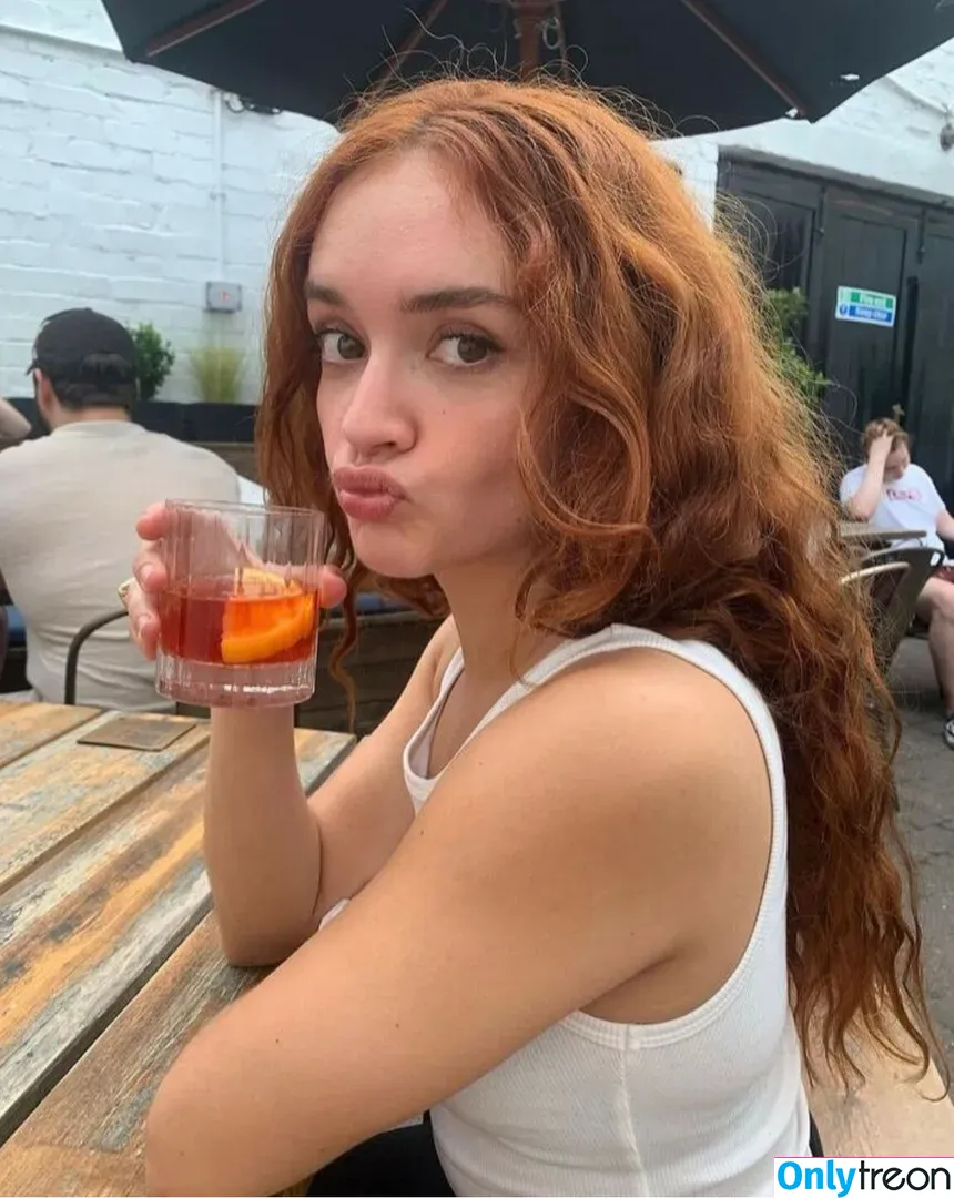 olivia-cooke - Onlytreon.com Part 9 (75 photos)