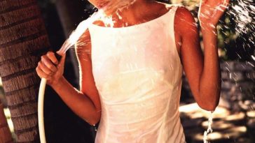 Charlize Theron Nude & Sexy Collection – Part 2 (150 Photos)