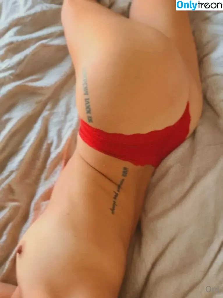 emmahixofficial - Onlytreon Part 1 (75 photos)