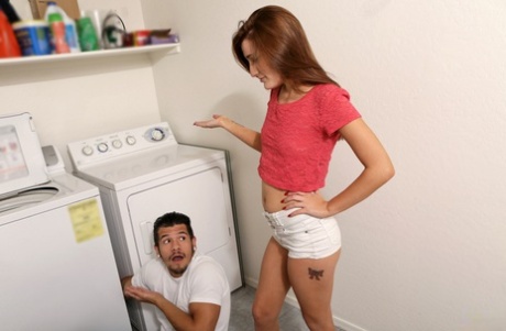 Hardcore slut Nina Nirvana gets banged by the repair guy in the laundry room (16 photos)