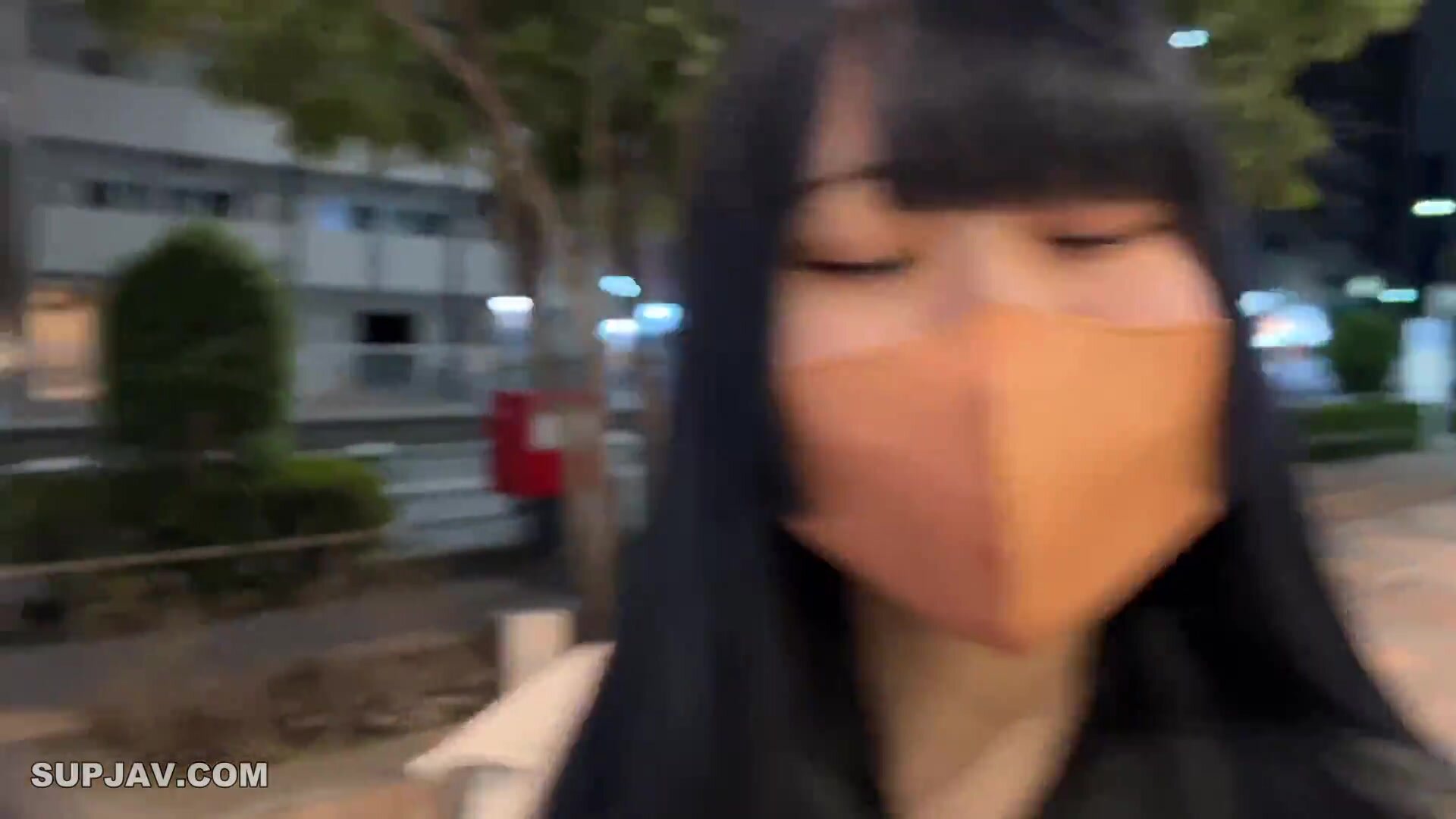**Underground idol Hana-chan, on the way home from the