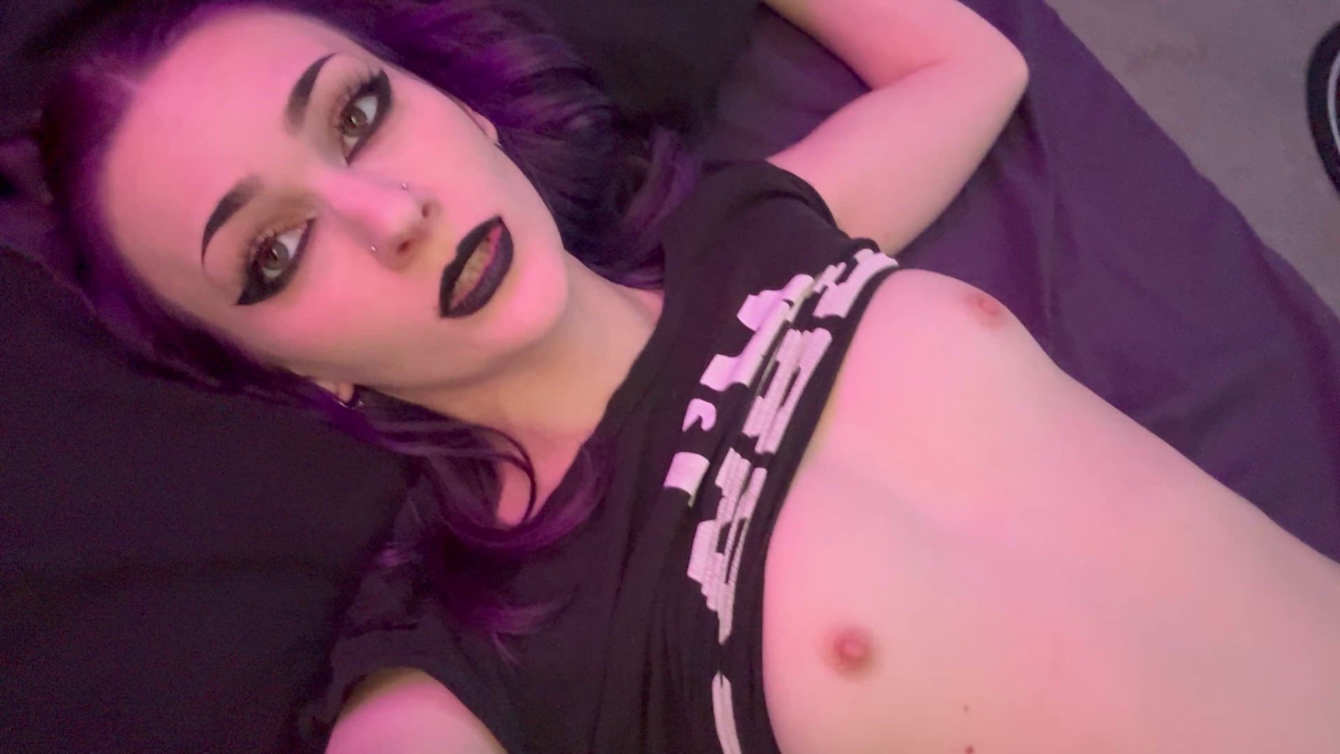 Bealz — Boobs, just boobs, white girl