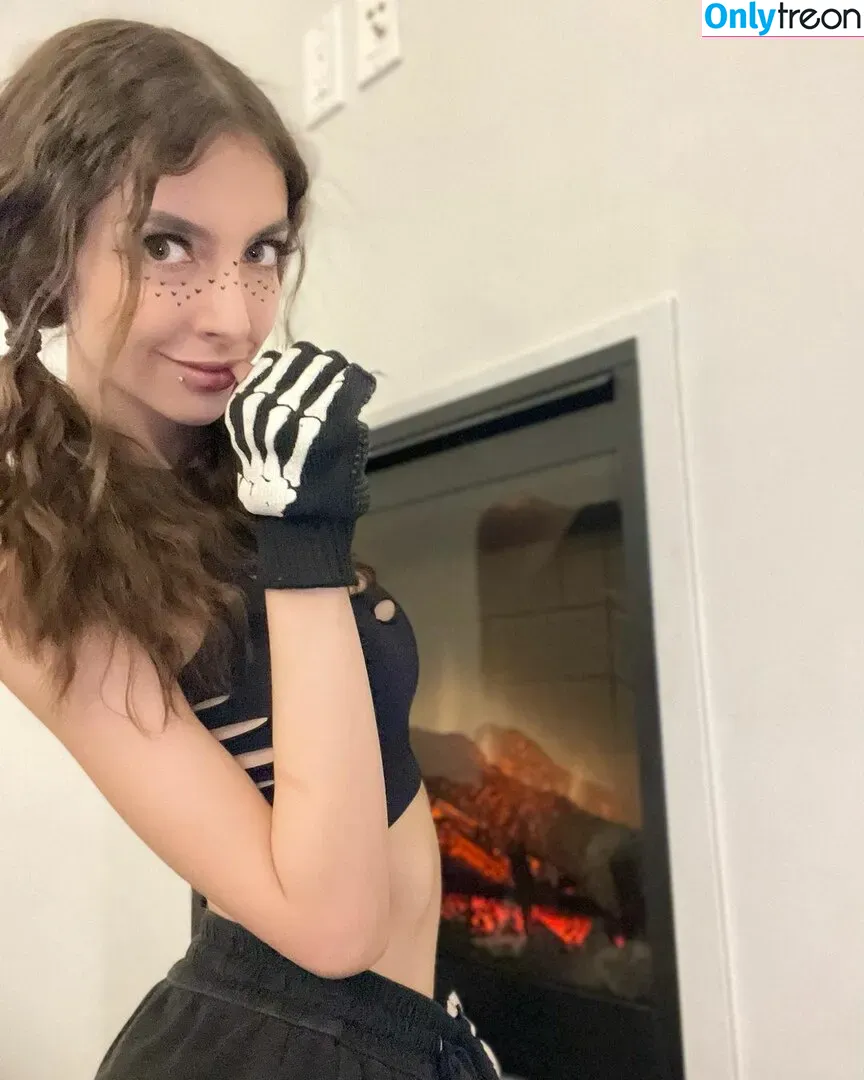 chloenight - Onlytreon Part 5 (12 photos)