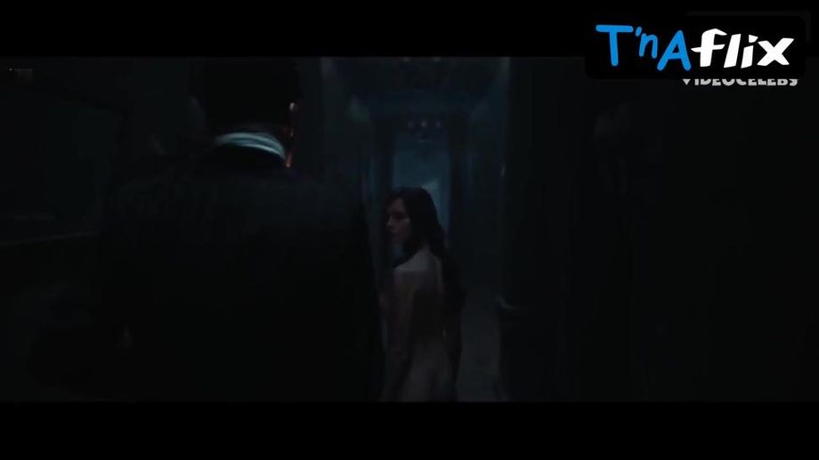 Yuliya Snigir Butt,  Breasts Scene  in The Master And Margarita