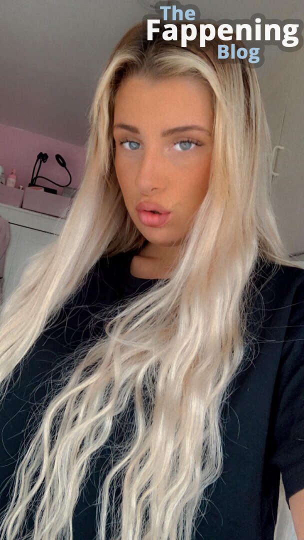 Chloe Joanne Carter / chloecarterxoxo / chloejoannecarter22x Nude Leaks OnlyFans Photo 23