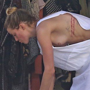 Amber Heard Full Boob Slip Pics