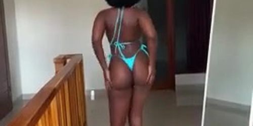 isimbi aka lexi luv You like front or back (Isabella Chrystin)
