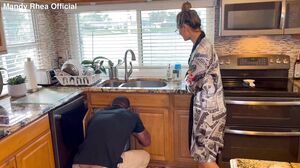 Mandy Rhea Pays Off A Debt