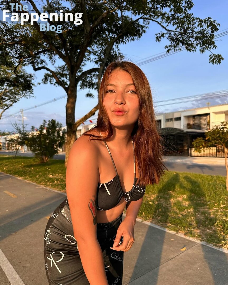 Lizette Dayana Lozano / lizettedayana2003 Nude Leaks OnlyFans Photo 1