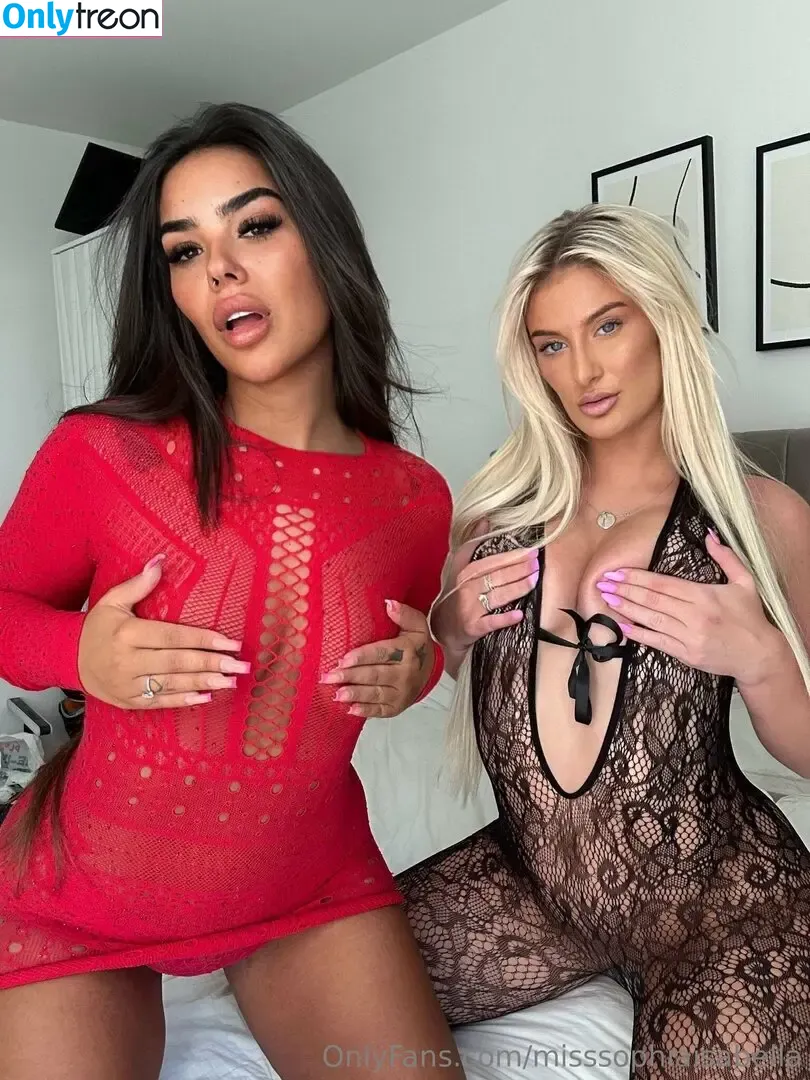 misssophiaisabella - Onlytreon Part 2 (4 photos)