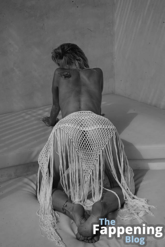 Emily Jane Deeley / emilyjanedeeley / zaradeeley Nude Leaks OnlyFans Photo 19