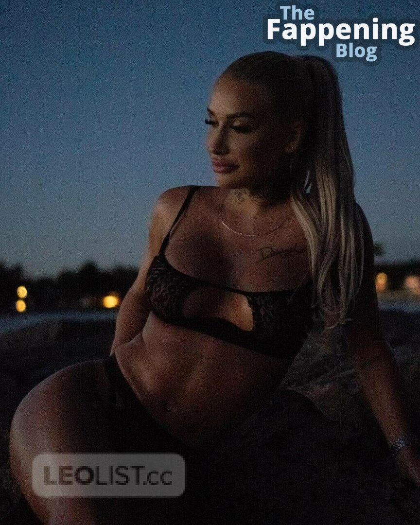 Elodie Baillargeon Roy / Ana Ross / Elena Ross / summerrosey / summerroseyparadise Nude Leaks OnlyFans Photo 10