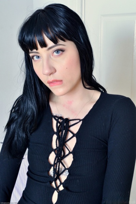 Raven-haired babe Charlotte Sartre unveils her inked body and pink holes (20 photos)