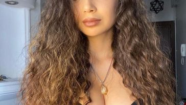 Merve Taskin Sexy (7 Photos)