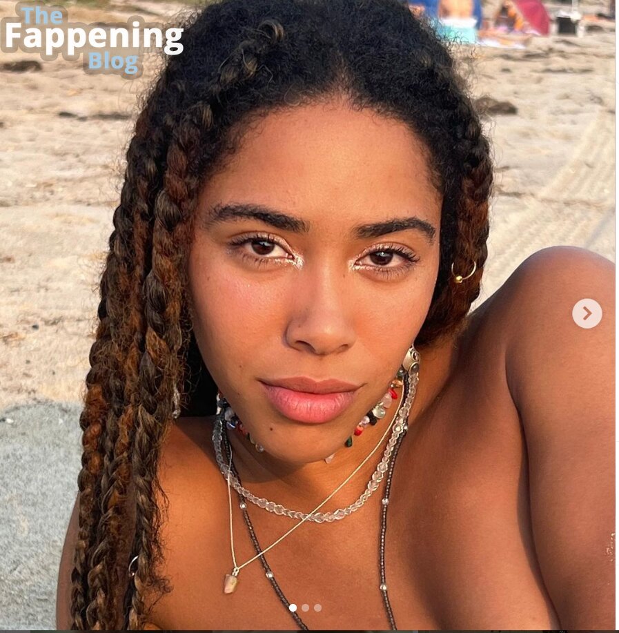 Herizen "Fawn" Guardiola / herizenn Nude Leaks Photo 1