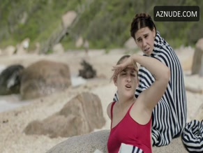 LENA DUNHAM,ALLISON WILLIAMS,ZOSIA MAMET,JEMIMA KIRKE NUDE/SEXY SCENE IN GIRLS