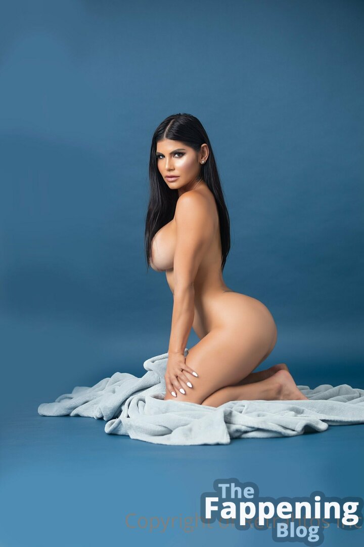 Twins Mailyn & Mailen Fernandez / twinsmaimai Nude Leaks Photo 25