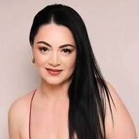 Klara Devine