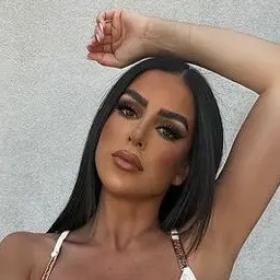 Monia T