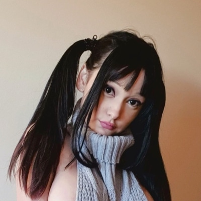 Lilith Petite