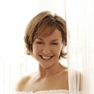 Amanda Burton